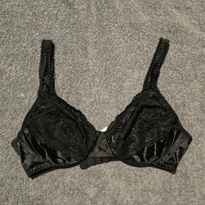 Vassarette Black Satin & Lace Underwire Bra (34C)